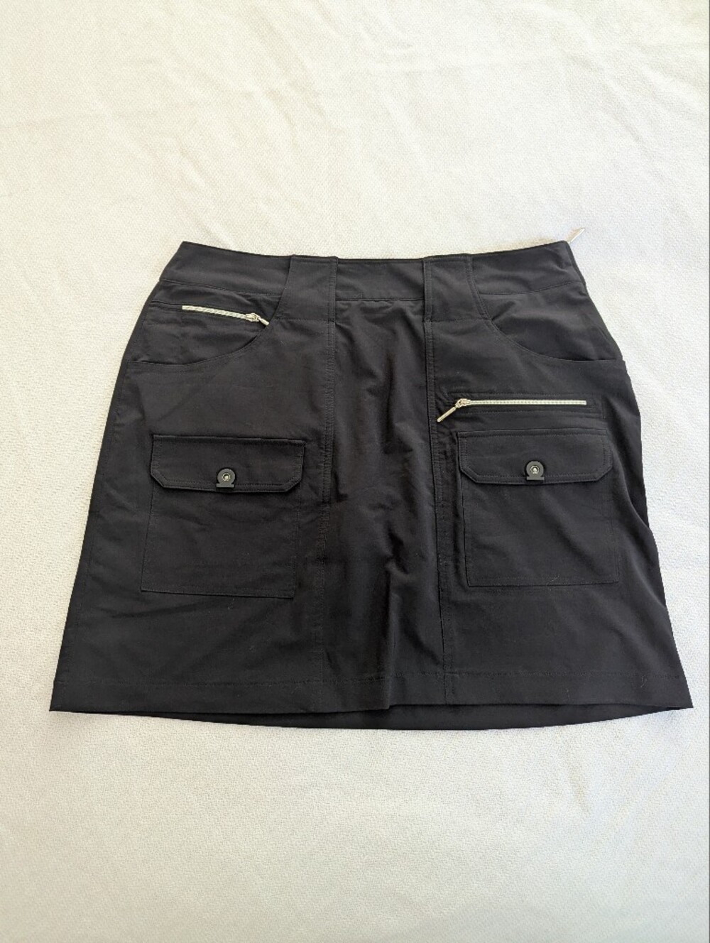 Jamie Sadock Black Cargo Golf Skirt With Undershorts And Silver Accents Size 8